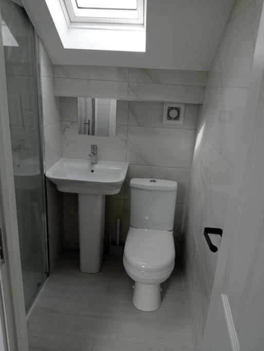 Roovi'S Nest Villa Нотингам Екстериор снимка